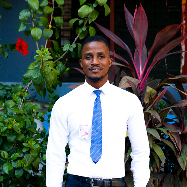 1716887573-15169396086655a015857db!fffwew